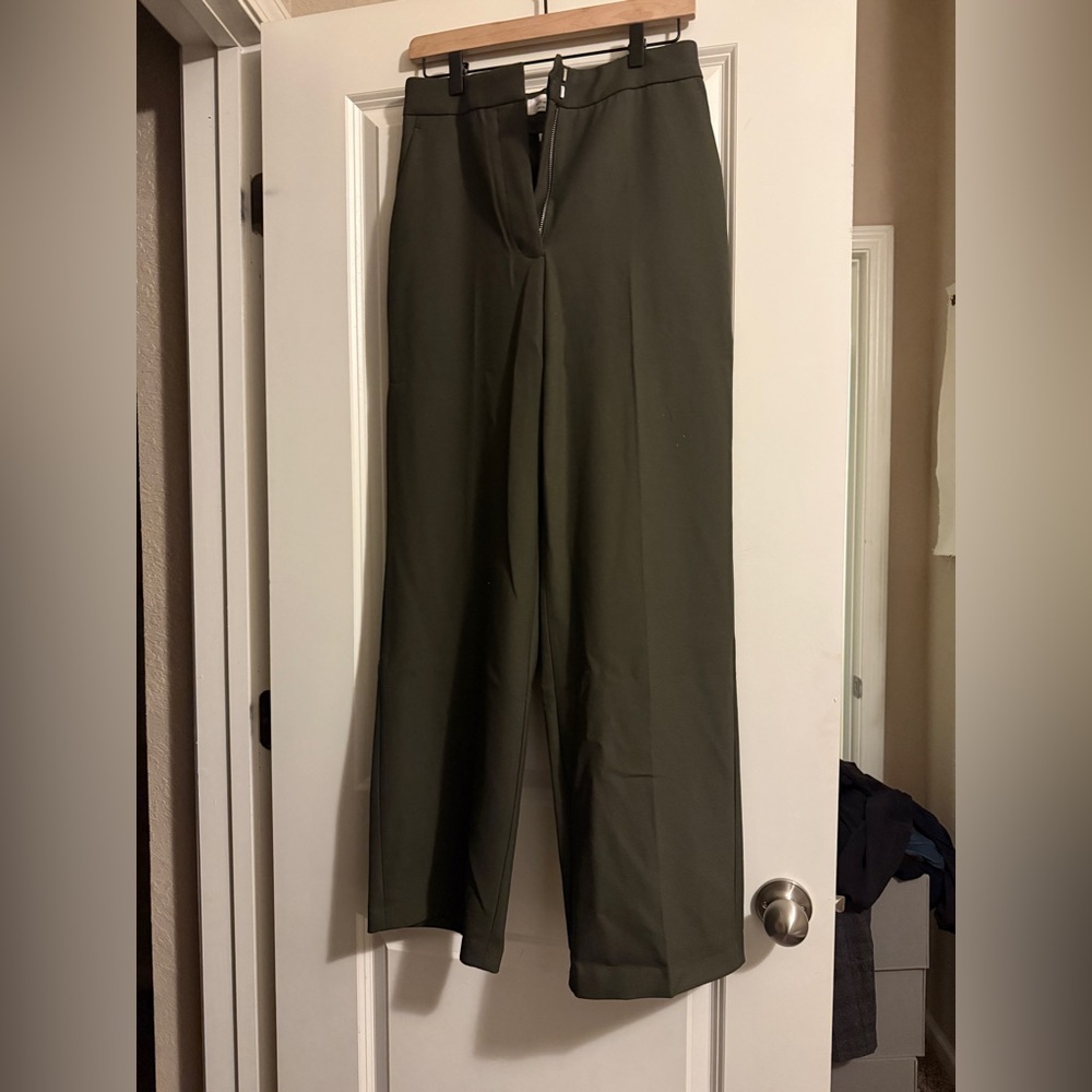 Aritzia Wilfred The Effortless Pant in Dark Olive